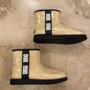 UGG Classic Clear Mini Natural/Black 9